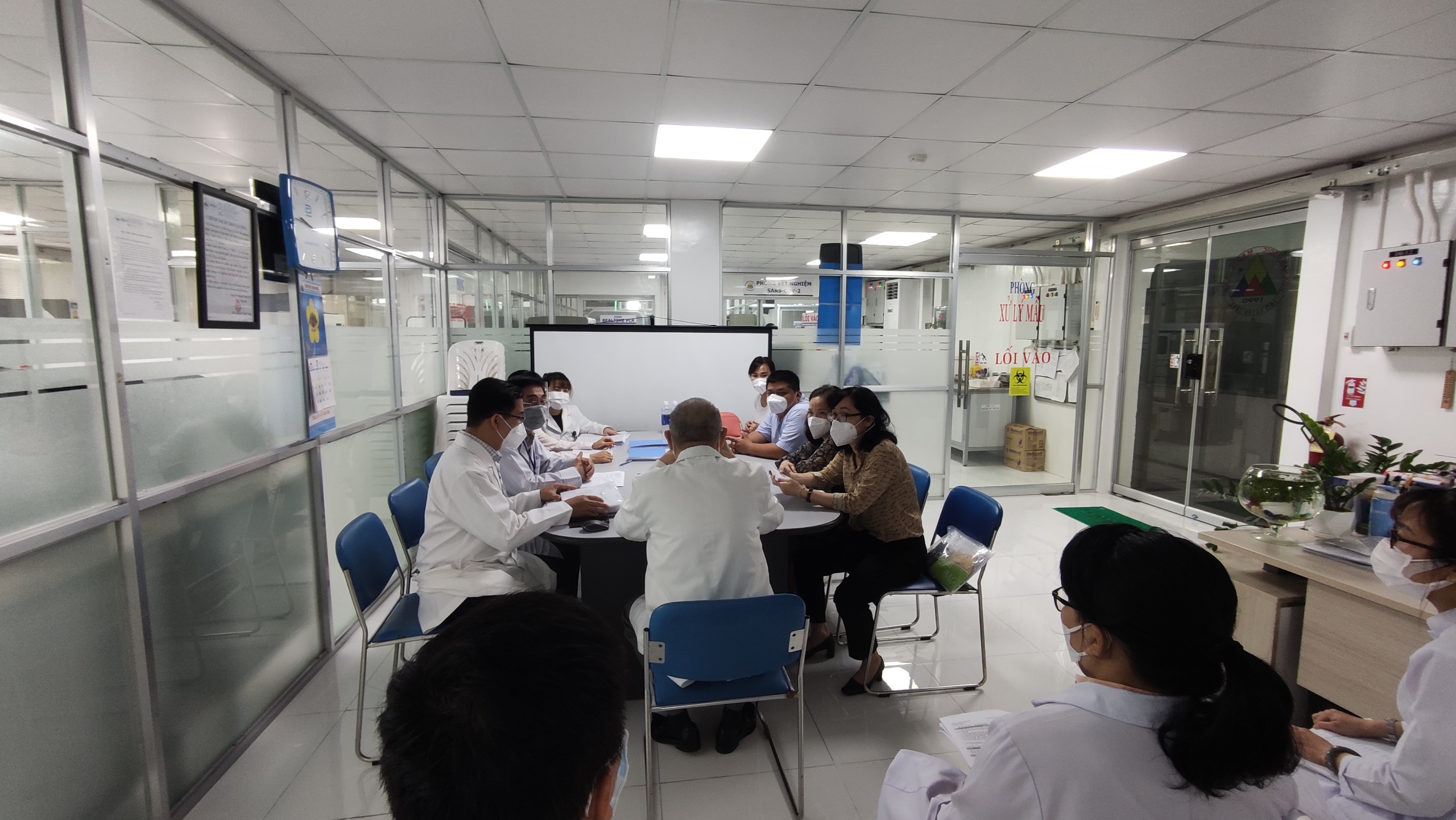 Mediclab hoàn thành xong việc thẩm định phòng xét nghiệm SARS-Cov-2 với Viện Paster HCM 20/7/2021